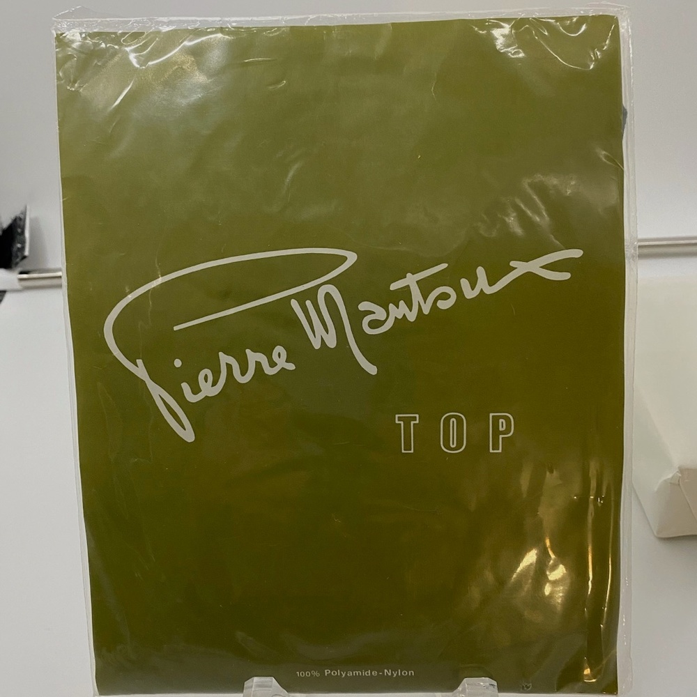 Brand new/never opened Pierre Mantoux Size III Blue Marine Hose